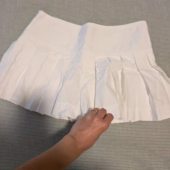 Tennis skirt/Zara white pleated skort - Picture 2 of 6